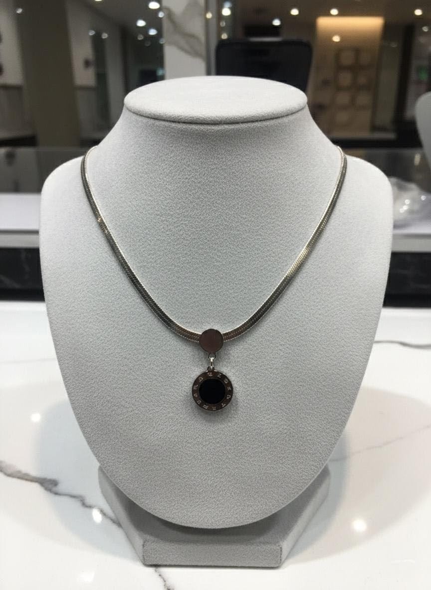 Elegant & Classic Neclace